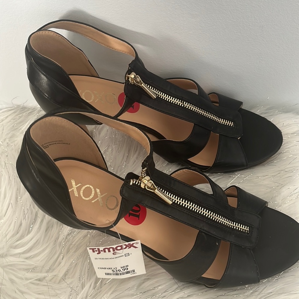 🤩FREE when bundled w/ reg price item 1X XOXO open toe heels with zipper front
